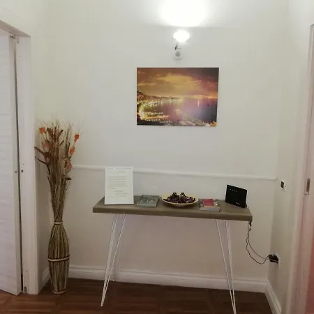 Appartamento Chiaia 100 Napoli